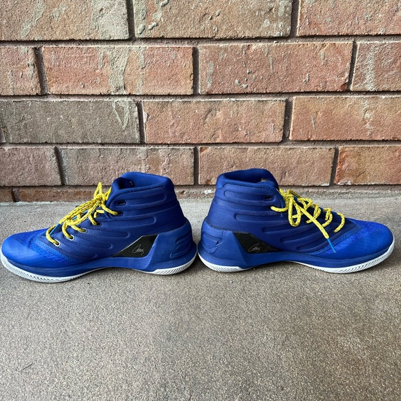 Men’s Steph curry basketball shoes - Picture 8 of 8
